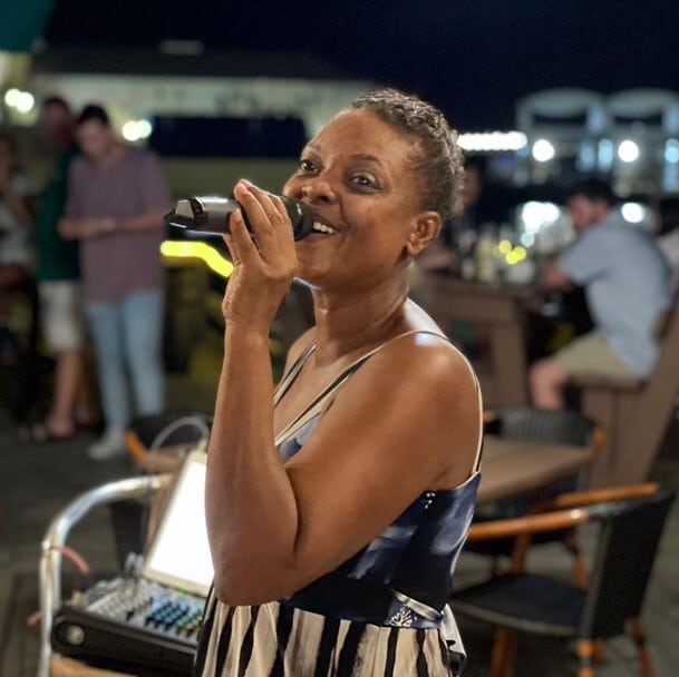 st maarten yacht club restaurant